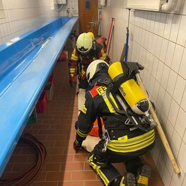 Gemeinsam üben gemeinsam Prüfungen meistern Zum 18. Mal wird am kommenden Wochenende 19. 20. April 2024 der Atemschutzleistungsbewerb der Oberpfalz abgenommen dieses Mal bei der feuerwehr mitterteich.Auch ein Trupp 2 b81e7
